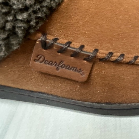 Only tried on. Mens Dearfoams slippers size 9-10. - Picture 5 of 8
